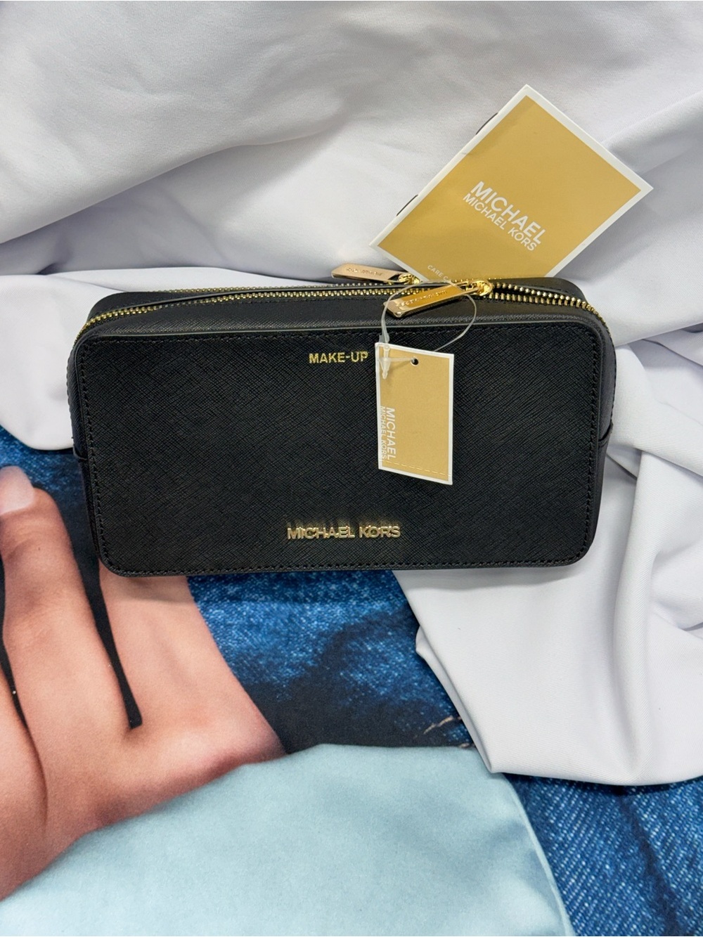 (new+tag) Michael Kors cosmetic case MK monogram size 8x4 inch black - Picture 7 of 11